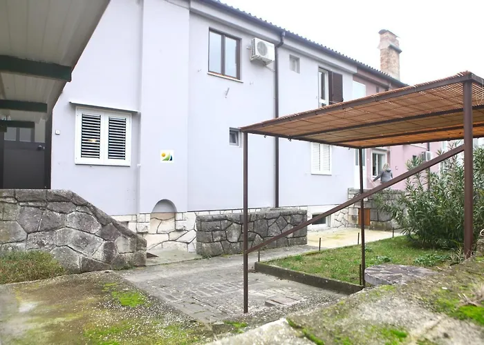 Warm And Comfy Piran Apartment With Parking!