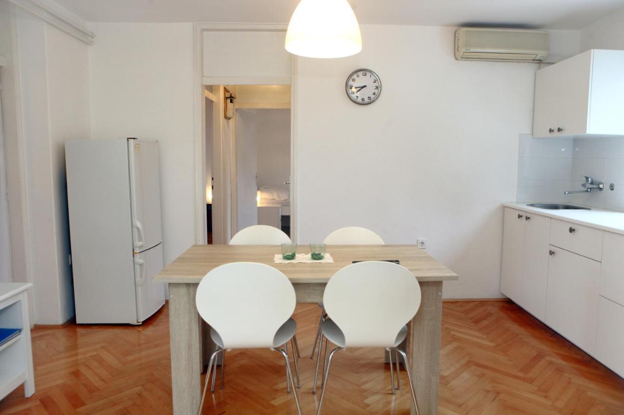 Warm And Comfy With Parking! Apartma Piran